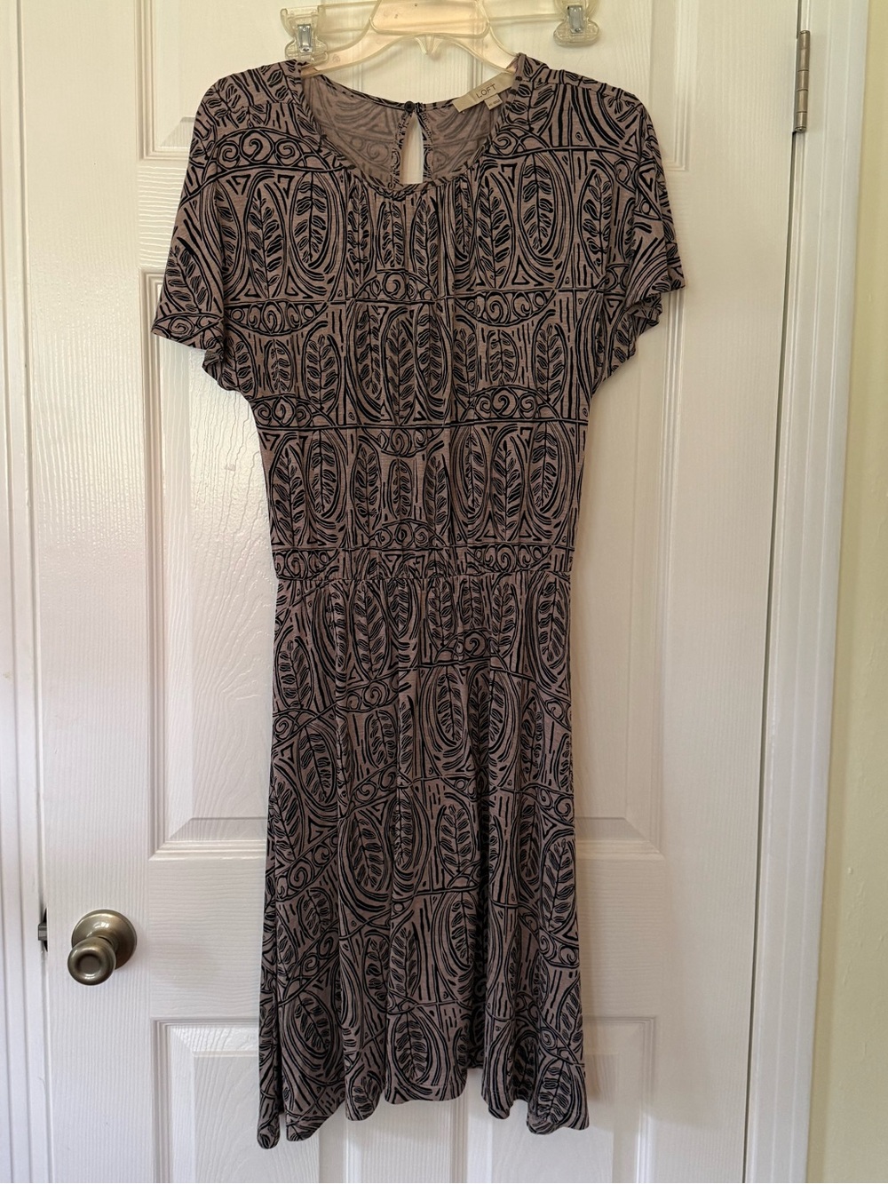 LOFT Super Soft Dusty Pink Purple Dress with Black Geometric Print